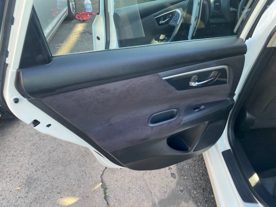 2013 Nissan Altima 4dr Sdn I4 2.5 S, available for sale in Middle Village, New York | Middle Village Motors . Middle Village, New York 2013 Nissan Altima 4dr Sdn I4 2.5 S, available for sale in Middle Village, New York | Middle Village Motors . Middle Village, New York