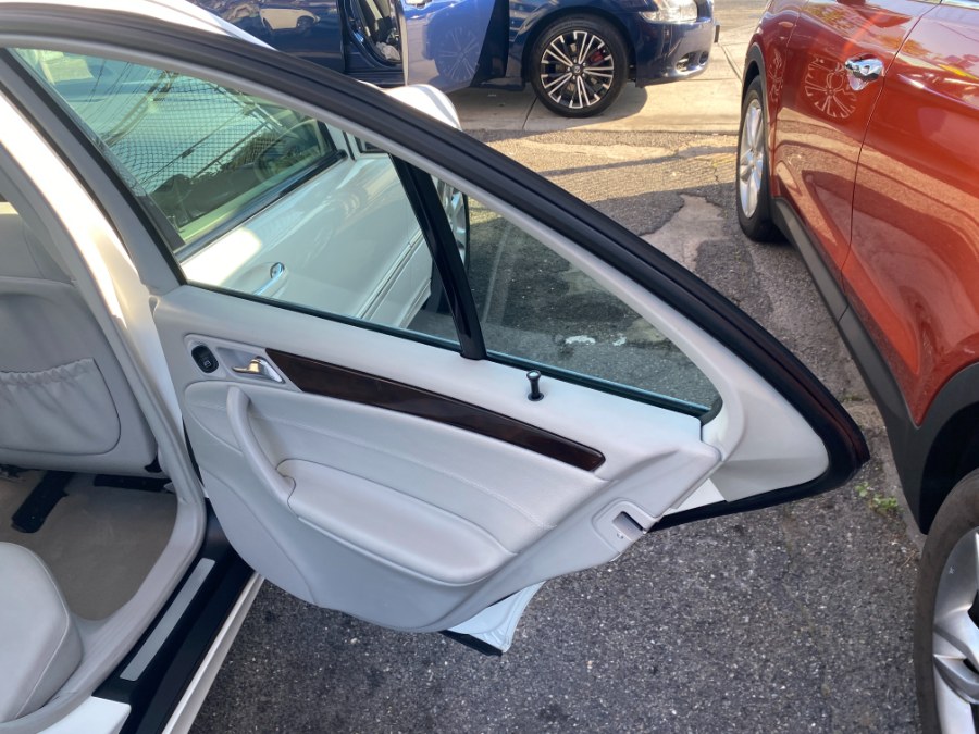 2006 Mercedes-Benz C-Class 4dr Luxury Sdn 3.5L 4MATIC, available for sale in Middle Village, New York | Middle Village Motors . Middle Village, New York 2006 Mercedes-Benz C-Class 4dr Luxury Sdn 3.5L 4MATIC, available for sale in Middle Village, New York | Middle Village Motors . Middle Village, New York