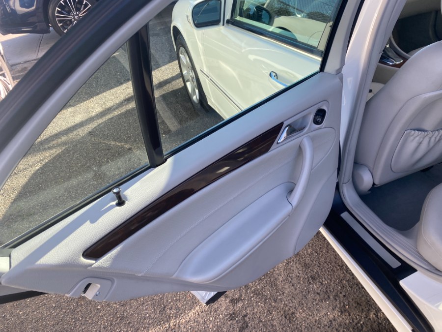 2006 Mercedes-Benz C-Class 4dr Luxury Sdn 3.5L 4MATIC, available for sale in Middle Village, New York | Middle Village Motors . Middle Village, New York 2006 Mercedes-Benz C-Class 4dr Luxury Sdn 3.5L 4MATIC, available for sale in Middle Village, New York | Middle Village Motors . Middle Village, New York