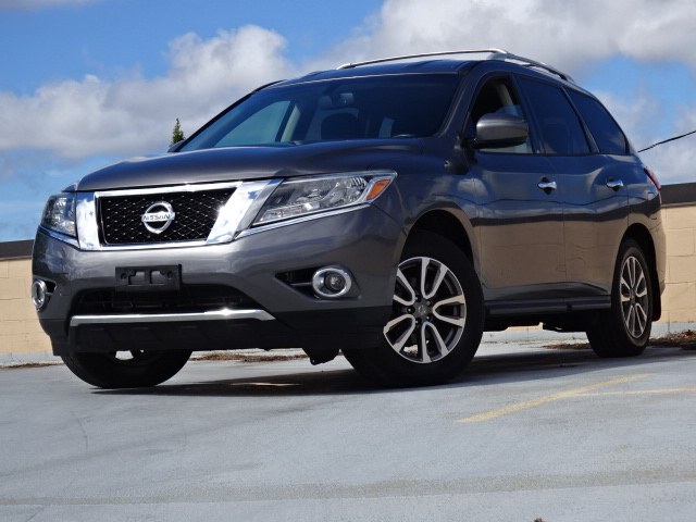 2015 Nissan Pathfinder SV 4WD, available for sale in Newton, Massachusetts | Cars of Boston. Newton, Massachusetts 2015 Nissan Pathfinder SV 4WD, available for sale in Newton, Massachusetts | Cars of Boston. Newton, Massachusetts