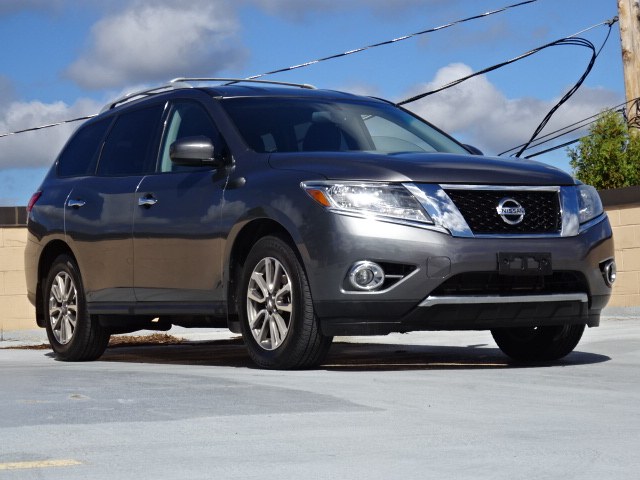 2015 Nissan Pathfinder SV 4WD, available for sale in Newton, Massachusetts | Cars of Boston. Newton, Massachusetts 2015 Nissan Pathfinder SV 4WD, available for sale in Newton, Massachusetts | Cars of Boston. Newton, Massachusetts