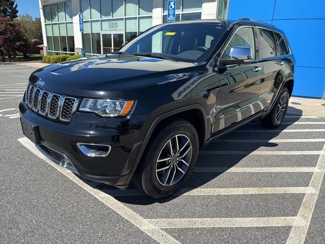 Used 2021 Jeep Grand Cherokee in Avon, Connecticut | Sullivan Automotive Group. Avon, Connecticut