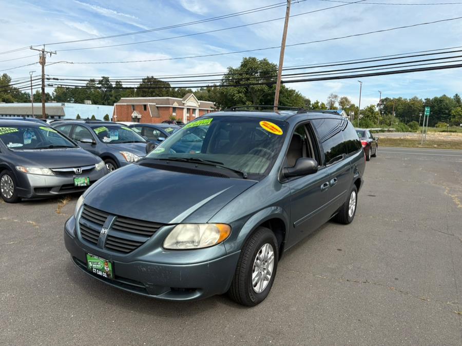2005 Dodge Caravan 4dr Grand SE, available for sale in East Windsor, Connecticut | CT Car Co LLC. East Windsor, Connecticut 2005 Dodge Caravan 4dr Grand SE, available for sale in East Windsor, Connecticut | CT Car Co LLC. East Windsor, Connecticut
