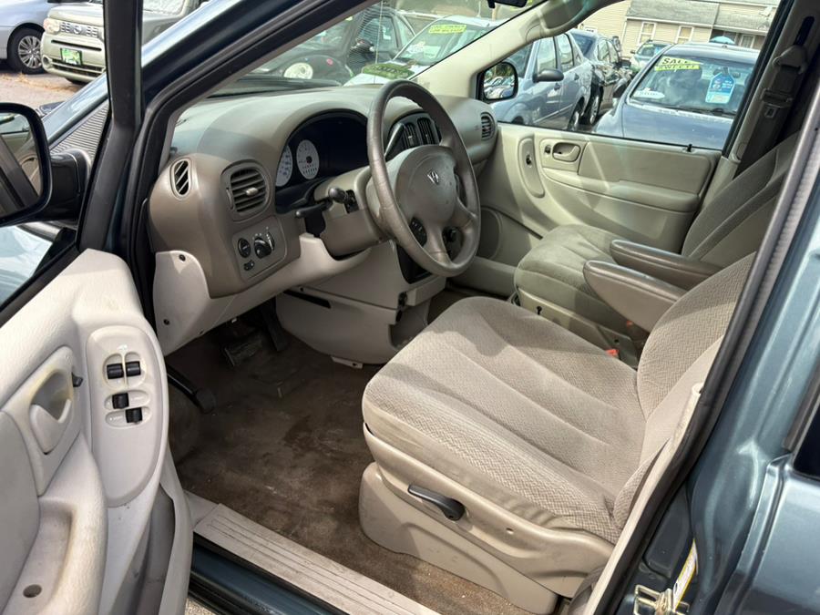 2005 Dodge Caravan 4dr Grand SE, available for sale in East Windsor, Connecticut | CT Car Co LLC. East Windsor, Connecticut 2005 Dodge Caravan 4dr Grand SE, available for sale in East Windsor, Connecticut | CT Car Co LLC. East Windsor, Connecticut