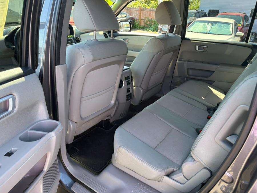 2015 Honda Pilot 4WD 4dr SE, available for sale in East Windsor, Connecticut | CT Car Co LLC. East Windsor, Connecticut 2015 Honda Pilot 4WD 4dr SE, available for sale in East Windsor, Connecticut | CT Car Co LLC. East Windsor, Connecticut