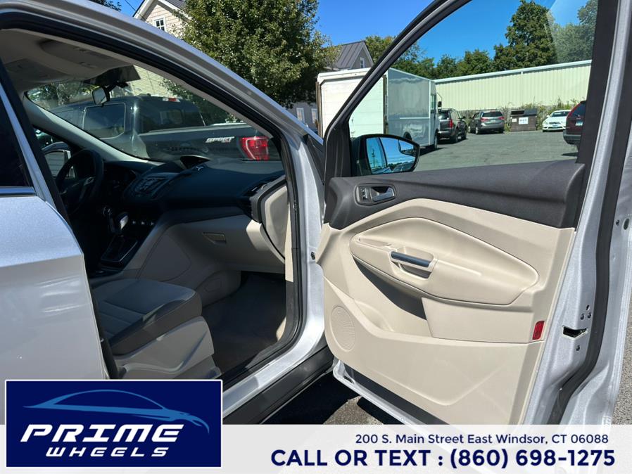 2014 Ford Escape FWD 4dr SE, available for sale in East Windsor, Connecticut | Prime Wheels. East Windsor, Connecticut 2014 Ford Escape FWD 4dr SE, available for sale in East Windsor, Connecticut | Prime Wheels. East Windsor, Connecticut