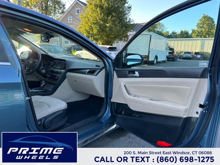 2015 Hyundai Sonata 4dr Sdn 2.4L Sport PZEV, available for sale in East Windsor, Connecticut | Prime Wheels. East Windsor, Connecticut 2015 Hyundai Sonata 4dr Sdn 2.4L Sport PZEV, available for sale in East Windsor, Connecticut | Prime Wheels. East Windsor, Connecticut