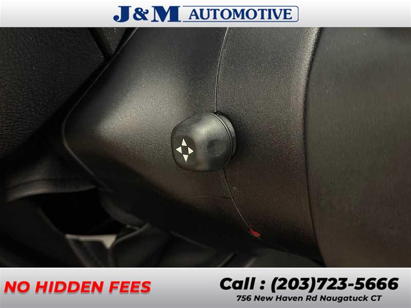 2019 Chrysler 300 Limited, available for sale in Naugatuck, Connecticut | J&M Automotive Sls&Svc LLC. Naugatuck, Connecticut 2019 Chrysler 300 Limited, available for sale in Naugatuck, Connecticut | J&M Automotive Sls&Svc LLC. Naugatuck, Connecticut