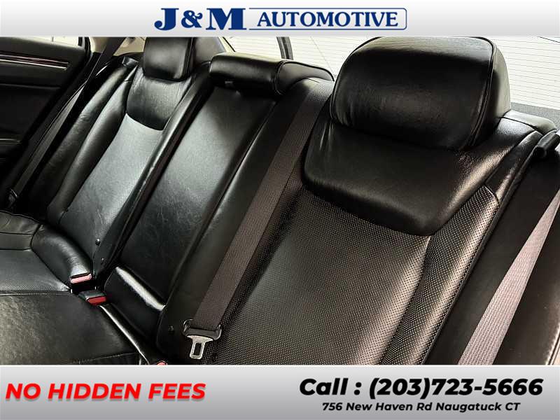 2019 Chrysler 300 Limited, available for sale in Naugatuck, Connecticut | J&M Automotive Sls&Svc LLC. Naugatuck, Connecticut 2019 Chrysler 300 Limited, available for sale in Naugatuck, Connecticut | J&M Automotive Sls&Svc LLC. Naugatuck, Connecticut