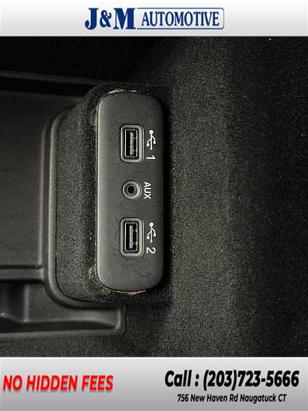 2019 Chrysler 300 Limited, available for sale in Naugatuck, Connecticut | J&M Automotive Sls&Svc LLC. Naugatuck, Connecticut 2019 Chrysler 300 Limited, available for sale in Naugatuck, Connecticut | J&M Automotive Sls&Svc LLC. Naugatuck, Connecticut