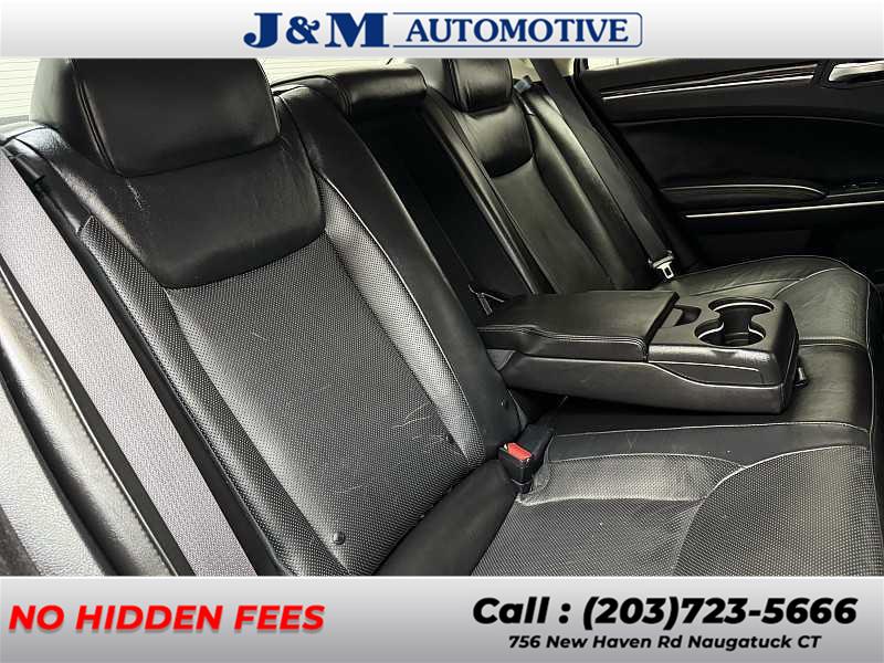 2019 Chrysler 300 Limited, available for sale in Naugatuck, Connecticut | J&M Automotive Sls&Svc LLC. Naugatuck, Connecticut 2019 Chrysler 300 Limited, available for sale in Naugatuck, Connecticut | J&M Automotive Sls&Svc LLC. Naugatuck, Connecticut