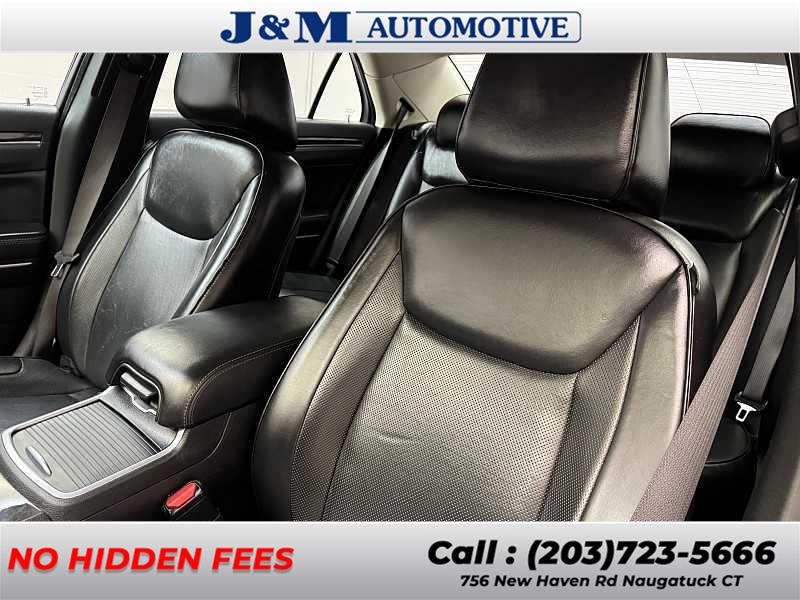 2019 Chrysler 300 Limited, available for sale in Naugatuck, Connecticut | J&M Automotive Sls&Svc LLC. Naugatuck, Connecticut 2019 Chrysler 300 Limited, available for sale in Naugatuck, Connecticut | J&M Automotive Sls&Svc LLC. Naugatuck, Connecticut