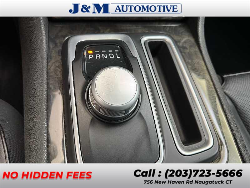 2019 Chrysler 300 Limited, available for sale in Naugatuck, Connecticut | J&M Automotive Sls&Svc LLC. Naugatuck, Connecticut 2019 Chrysler 300 Limited, available for sale in Naugatuck, Connecticut | J&M Automotive Sls&Svc LLC. Naugatuck, Connecticut