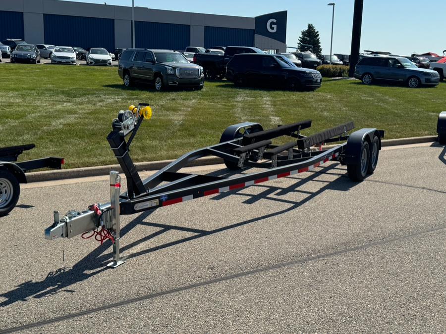 Used 2026 Yacht Club 24100TB in Darien, Wisconsin | Geneva Motor Cars. Darien, Wisconsin