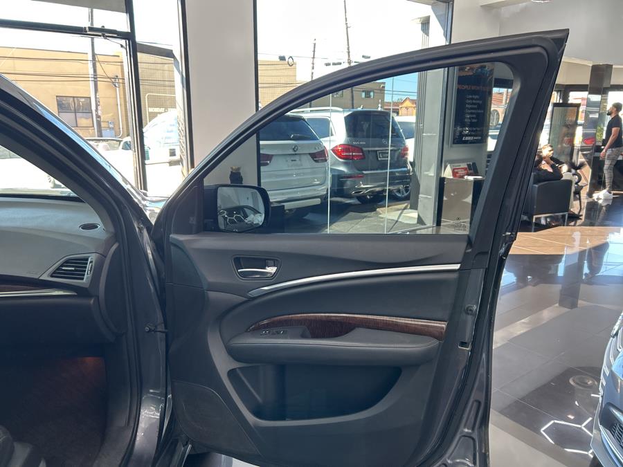 2017 Acura MDX SH-AWD w/Technology Pkg, available for sale in Jersey City, New Jersey | Luxe Auto Galleria. Jersey City, New Jersey 2017 Acura MDX SH-AWD w/Technology Pkg, available for sale in Jersey City, New Jersey | Luxe Auto Galleria. Jersey City, New Jersey