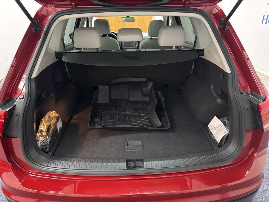 2019 Volkswagen Tiguan 2.0T SE 4MOTION, available for sale in Plainville, Connecticut | New England Auto Sales LLC. Plainville, Connecticut 2019 Volkswagen Tiguan 2.0T SE 4MOTION, available for sale in Plainville, Connecticut | New England Auto Sales LLC. Plainville, Connecticut