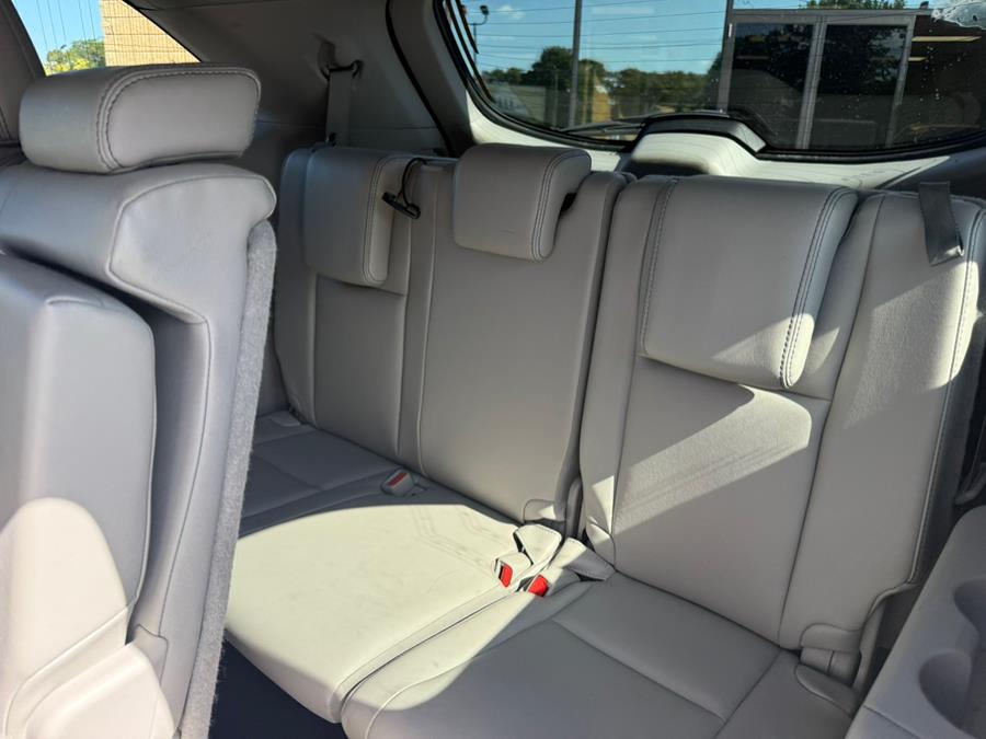 2018 Toyota Highlander SE, available for sale in Stratford, Connecticut | Wiz Leasing Inc. Stratford, Connecticut 2018 Toyota Highlander SE, available for sale in Stratford, Connecticut | Wiz Leasing Inc. Stratford, Connecticut