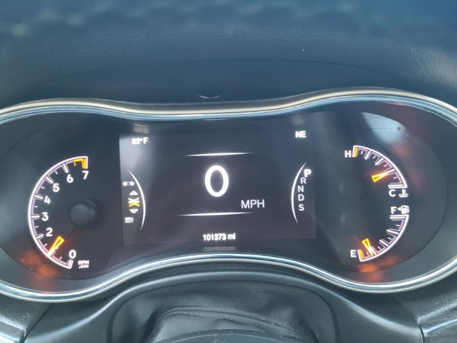2014 Jeep Grand Cherokee 4WD 4dr Limited, available for sale in Milford, Connecticut | Chip's Auto Sales Inc. Milford, Connecticut 2014 Jeep Grand Cherokee 4WD 4dr Limited, available for sale in Milford, Connecticut | Chip's Auto Sales Inc. Milford, Connecticut