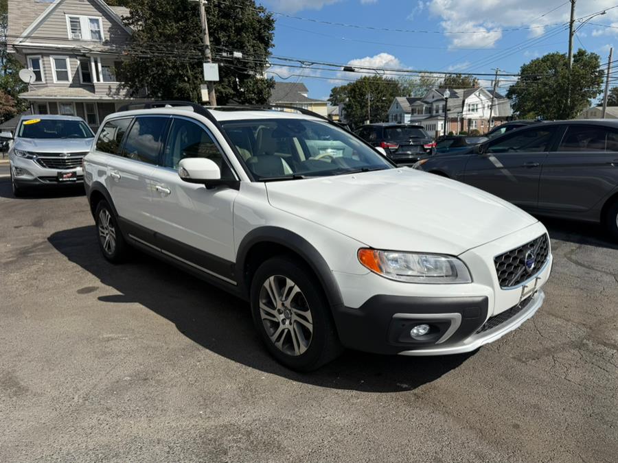 2015 Volvo XC70 AWD 4dr Wgn 3.2L Premier Plus PZEV, available for sale in Bridgeport, Connecticut | CT Auto. Bridgeport, Connecticut 2015 Volvo XC70 AWD 4dr Wgn 3.2L Premier Plus PZEV, available for sale in Bridgeport, Connecticut | CT Auto. Bridgeport, Connecticut