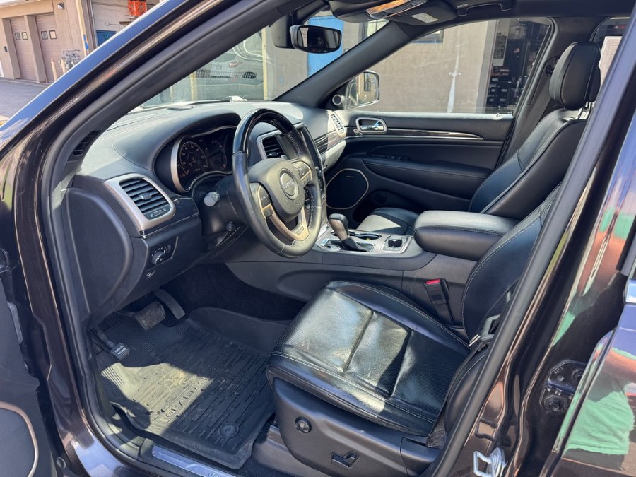 2017 Jeep Grand Cherokee Overland 4x4, available for sale in West Springfield, Massachusetts | Union Street Auto Sales. West Springfield, Massachusetts 2017 Jeep Grand Cherokee Overland 4x4, available for sale in West Springfield, Massachusetts | Union Street Auto Sales. West Springfield, Massachusetts