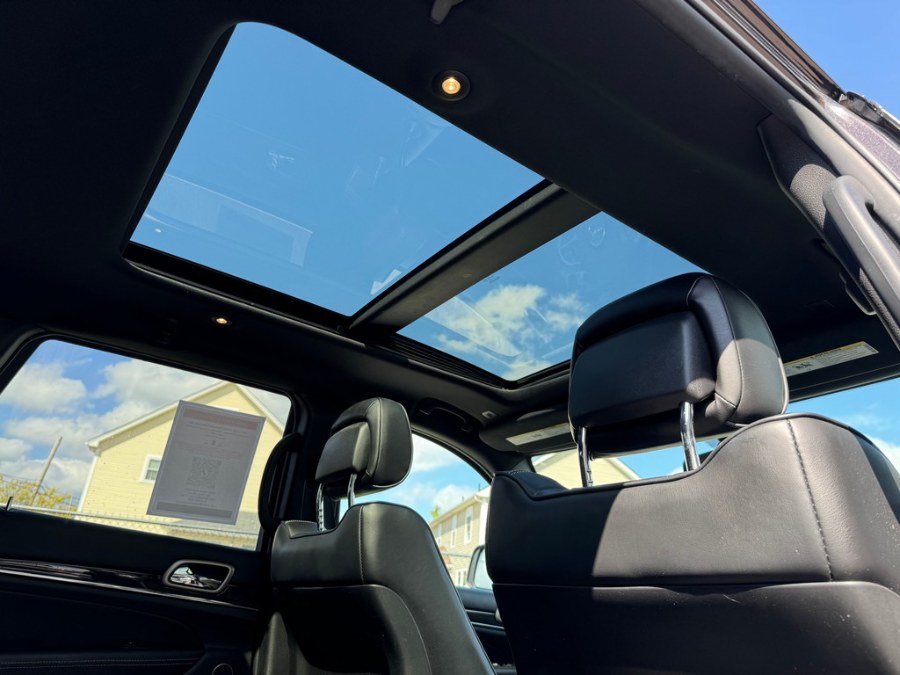 2017 Jeep Grand Cherokee Overland 4x4, available for sale in West Springfield, Massachusetts | Union Street Auto Sales. West Springfield, Massachusetts 2017 Jeep Grand Cherokee Overland 4x4, available for sale in West Springfield, Massachusetts | Union Street Auto Sales. West Springfield, Massachusetts