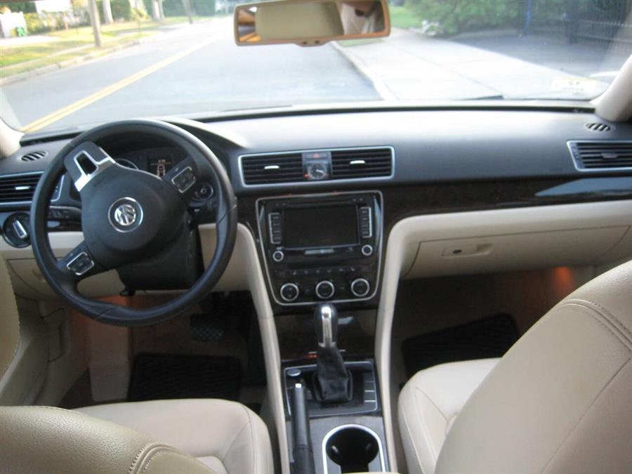 2014 Volkswagen Passat 1.8T SEL Premium PZEV 4dr Sedan 6A, available for sale in Massapequa, New York | Rite Choice Auto Inc.. Massapequa, New York 2014 Volkswagen Passat 1.8T SEL Premium PZEV 4dr Sedan 6A, available for sale in Massapequa, New York | Rite Choice Auto Inc.. Massapequa, New York