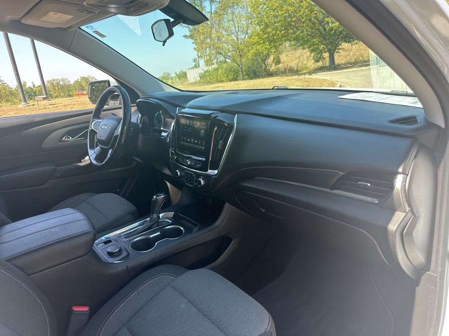 2019 Chevrolet Traverse AWD 4dr LT Cloth w/1LT, available for sale in Beavercreek, Ohio | Wholesale Direct Motors. Beavercreek, Ohio 2019 Chevrolet Traverse AWD 4dr LT Cloth w/1LT, available for sale in Beavercreek, Ohio | Wholesale Direct Motors. Beavercreek, Ohio