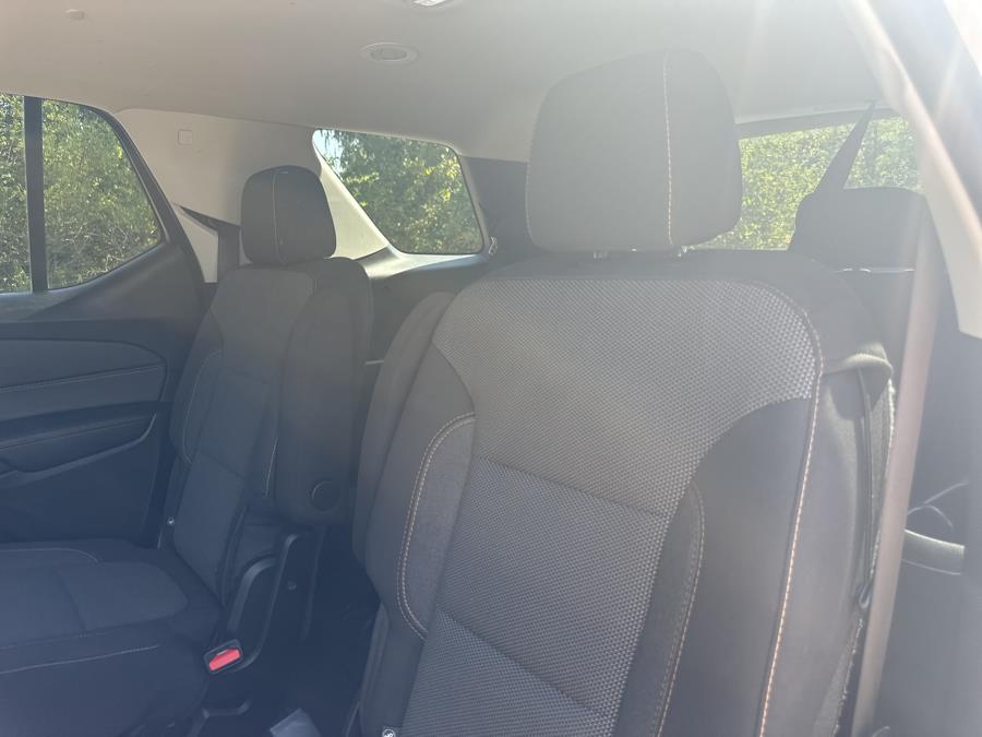 2019 Chevrolet Traverse AWD 4dr LT Cloth w/1LT, available for sale in Beavercreek, Ohio | Wholesale Direct Motors. Beavercreek, Ohio 2019 Chevrolet Traverse AWD 4dr LT Cloth w/1LT, available for sale in Beavercreek, Ohio | Wholesale Direct Motors. Beavercreek, Ohio