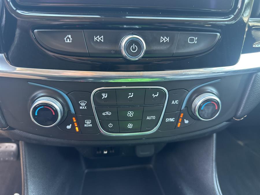 2019 Chevrolet Traverse AWD 4dr LT Cloth w/1LT, available for sale in Beavercreek, Ohio | Wholesale Direct Motors. Beavercreek, Ohio 2019 Chevrolet Traverse AWD 4dr LT Cloth w/1LT, available for sale in Beavercreek, Ohio | Wholesale Direct Motors. Beavercreek, Ohio