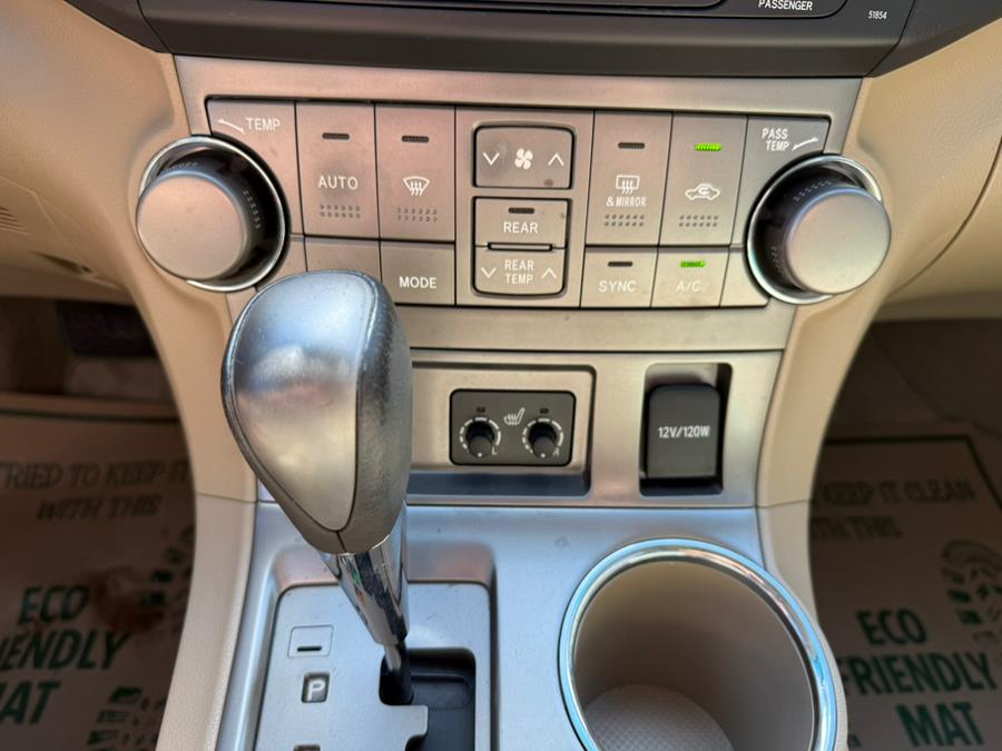 2008 Toyota Highlander 4WD 4dr Sport, available for sale in East Windsor, Connecticut | Century Auto And Truck. East Windsor, Connecticut 2008 Toyota Highlander 4WD 4dr Sport, available for sale in East Windsor, Connecticut | Century Auto And Truck. East Windsor, Connecticut