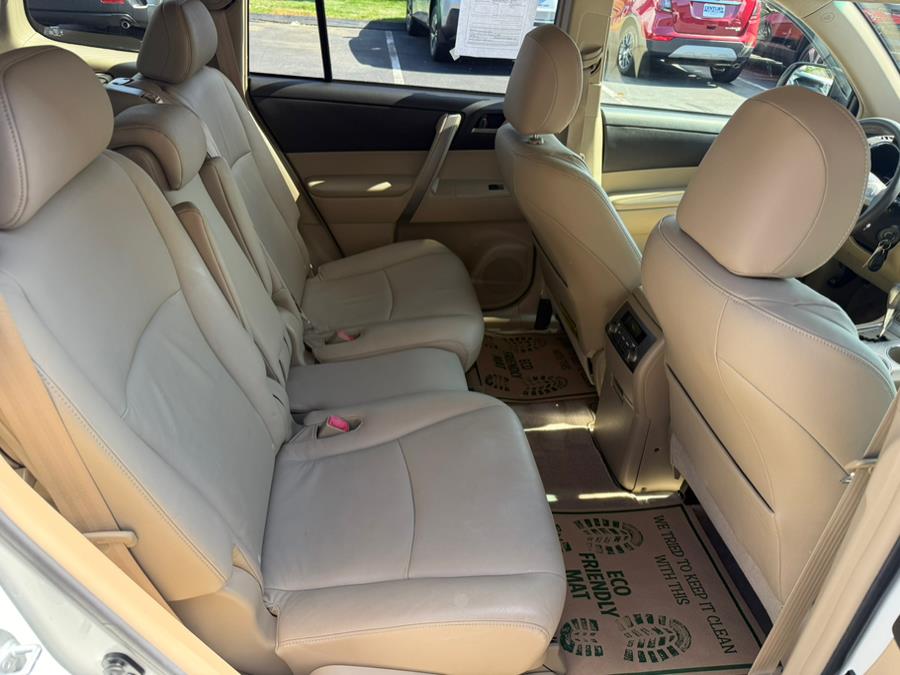 2008 Toyota Highlander 4WD 4dr Sport, available for sale in East Windsor, Connecticut | Century Auto And Truck. East Windsor, Connecticut 2008 Toyota Highlander 4WD 4dr Sport, available for sale in East Windsor, Connecticut | Century Auto And Truck. East Windsor, Connecticut