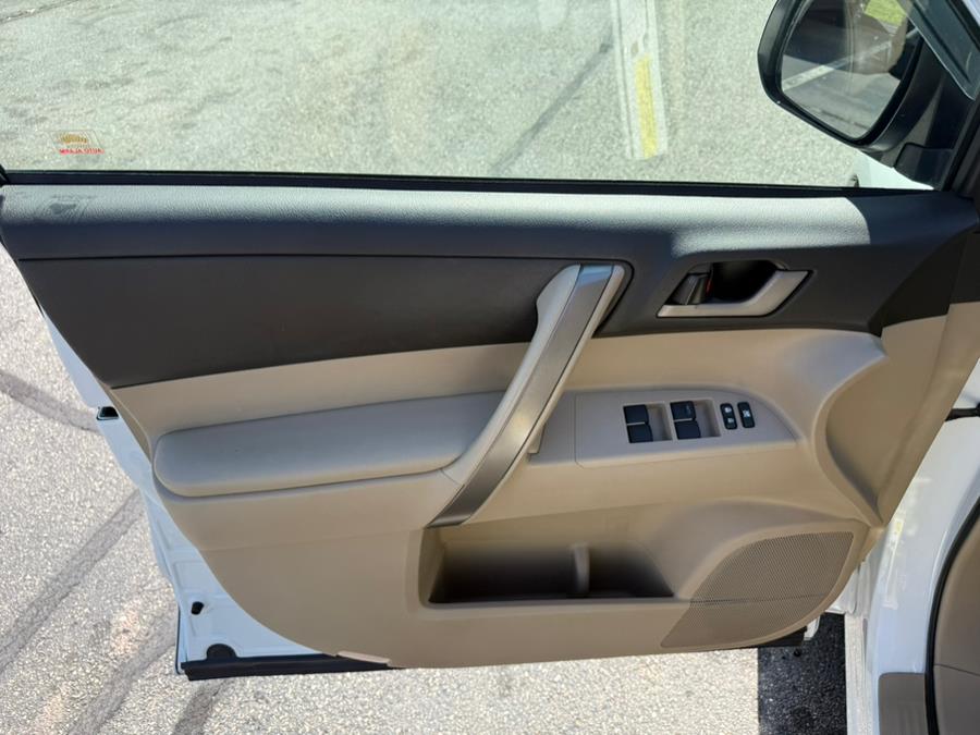 2008 Toyota Highlander 4WD 4dr Sport, available for sale in East Windsor, Connecticut | Century Auto And Truck. East Windsor, Connecticut 2008 Toyota Highlander 4WD 4dr Sport, available for sale in East Windsor, Connecticut | Century Auto And Truck. East Windsor, Connecticut