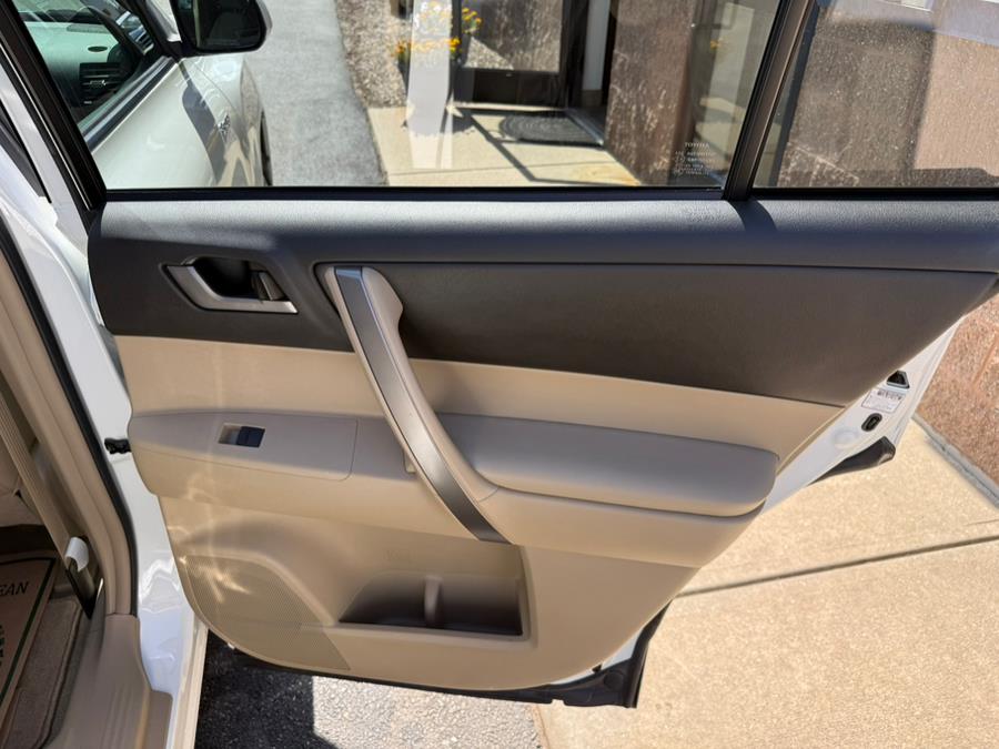 2008 Toyota Highlander 4WD 4dr Sport, available for sale in East Windsor, Connecticut | Century Auto And Truck. East Windsor, Connecticut 2008 Toyota Highlander 4WD 4dr Sport, available for sale in East Windsor, Connecticut | Century Auto And Truck. East Windsor, Connecticut