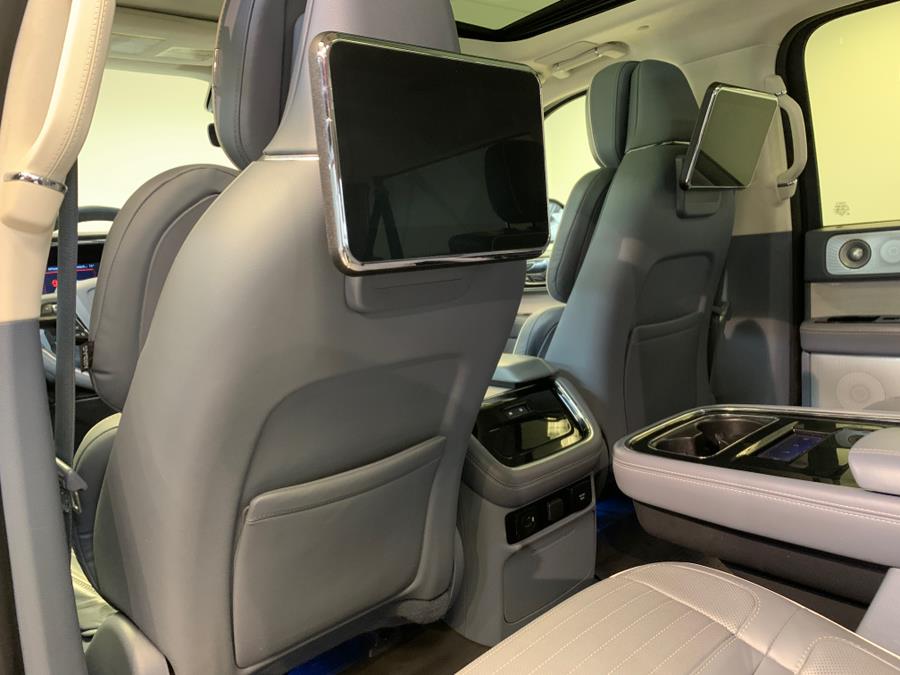 2022 Lincoln Navigator Black Label photo 33