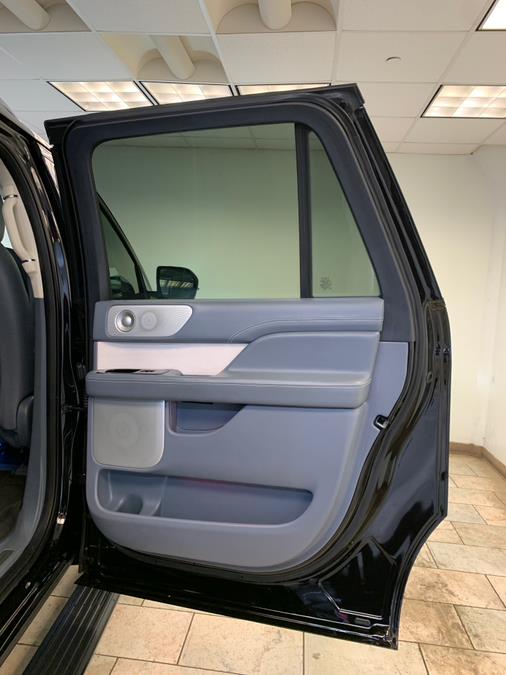 2022 Lincoln Navigator Black Label photo 42