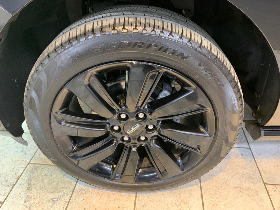 2022 Lincoln Navigator Black Label photo 8