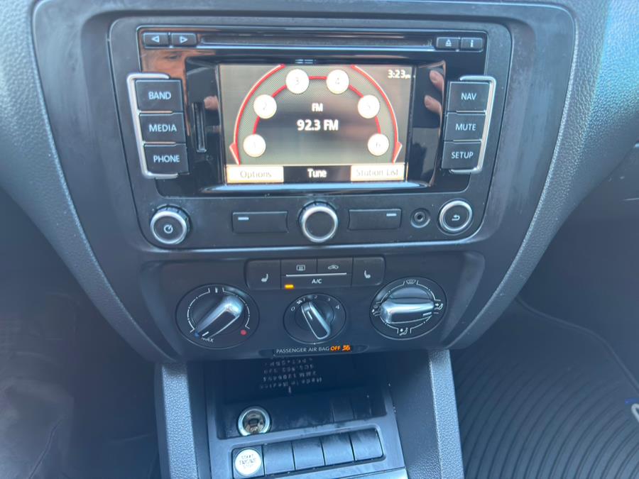 2013 Volkswagen Jetta Sedan 4dr DSG TDI w/Premium/Nav *Ltd Avail*, available for sale in Manchester, Connecticut | Carsonmain LLC. Manchester, Connecticut 2013 Volkswagen Jetta Sedan 4dr DSG TDI w/Premium/Nav *Ltd Avail*, available for sale in Manchester, Connecticut | Carsonmain LLC. Manchester, Connecticut