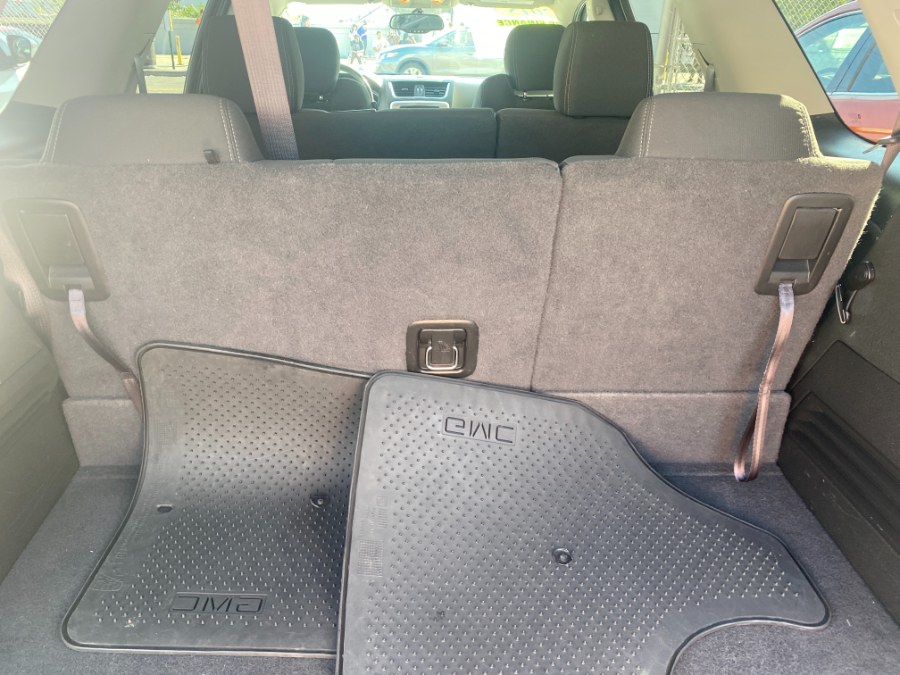 2015 GMC Acadia AWD 4dr SLE w/SLE-2, available for sale in Middle Village, New York | Middle Village Motors . Middle Village, New York 2015 GMC Acadia AWD 4dr SLE w/SLE-2, available for sale in Middle Village, New York | Middle Village Motors . Middle Village, New York