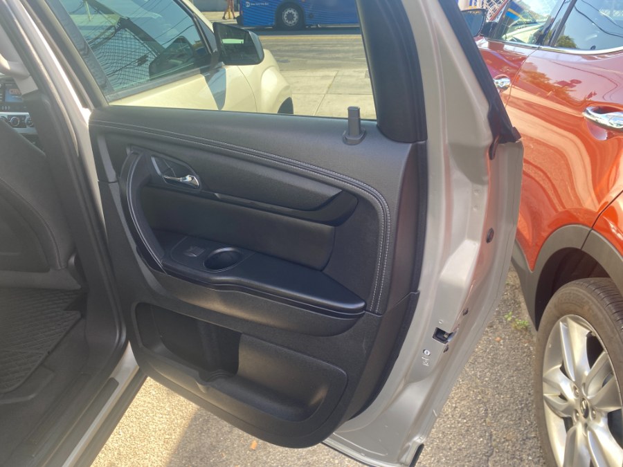 2015 GMC Acadia AWD 4dr SLE w/SLE-2, available for sale in Middle Village, New York | Middle Village Motors . Middle Village, New York 2015 GMC Acadia AWD 4dr SLE w/SLE-2, available for sale in Middle Village, New York | Middle Village Motors . Middle Village, New York
