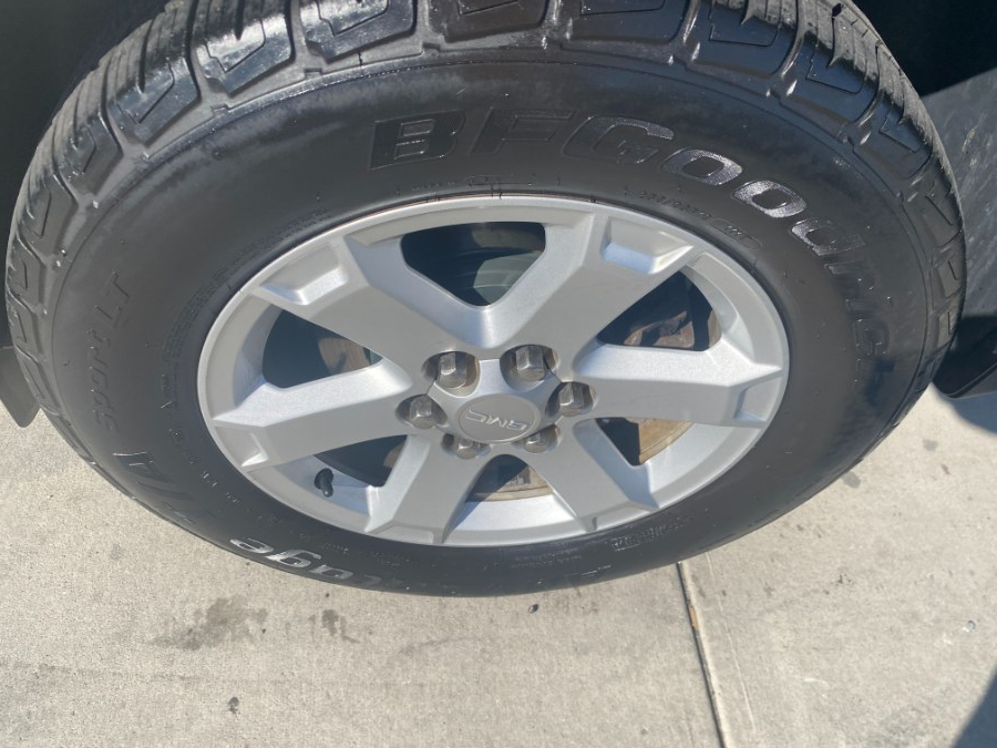 2015 GMC Acadia AWD 4dr SLE w/SLE-2, available for sale in Middle Village, New York | Middle Village Motors . Middle Village, New York 2015 GMC Acadia AWD 4dr SLE w/SLE-2, available for sale in Middle Village, New York | Middle Village Motors . Middle Village, New York