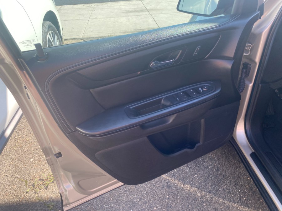 2015 GMC Acadia AWD 4dr SLE w/SLE-2, available for sale in Middle Village, New York | Middle Village Motors . Middle Village, New York 2015 GMC Acadia AWD 4dr SLE w/SLE-2, available for sale in Middle Village, New York | Middle Village Motors . Middle Village, New York