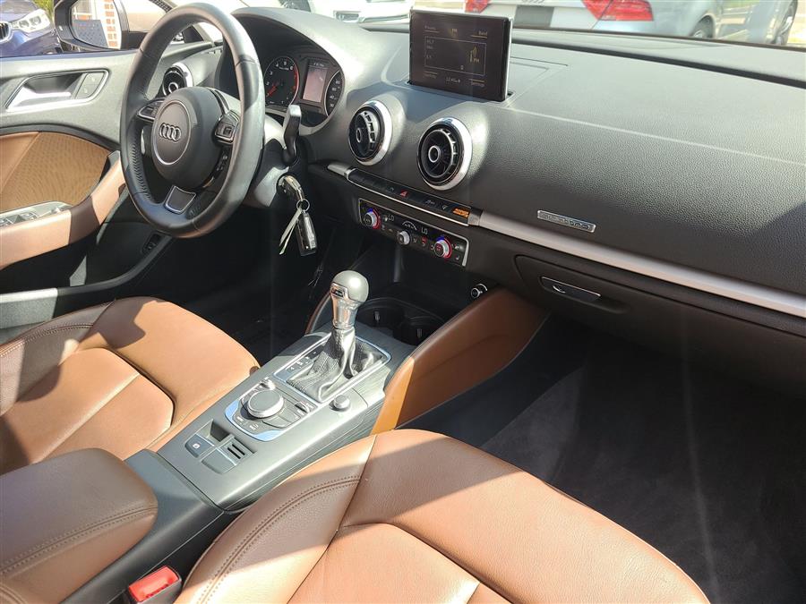 2016 Audi A3 Quattro 2.0T Premium photo 33