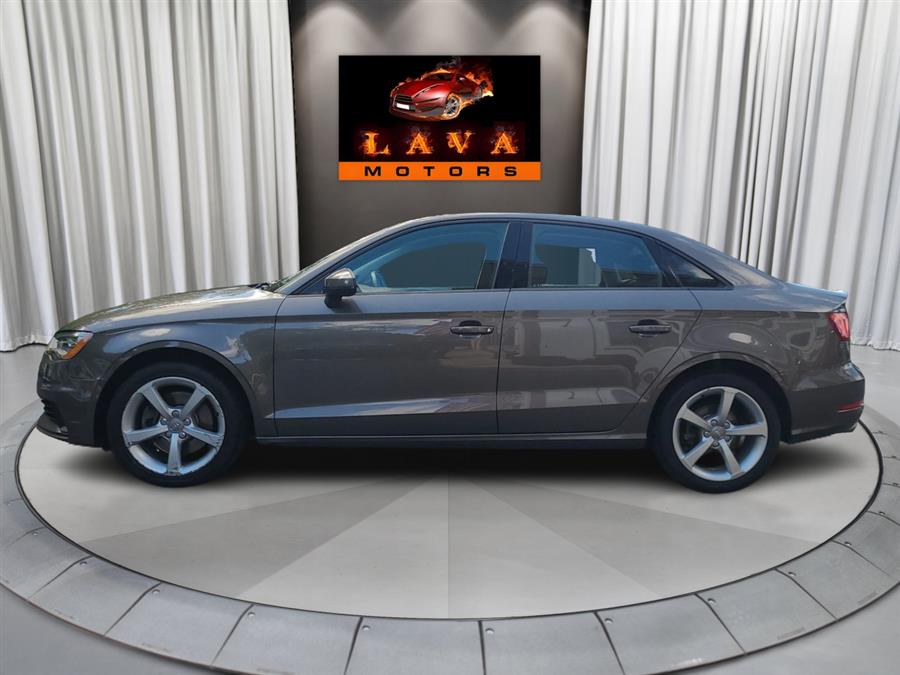 2016 Audi A3 Quattro 2.0T Premium photo 4