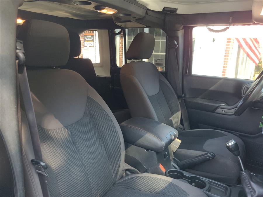2017 Jeep Wrangler Unlimited Sport photo 32