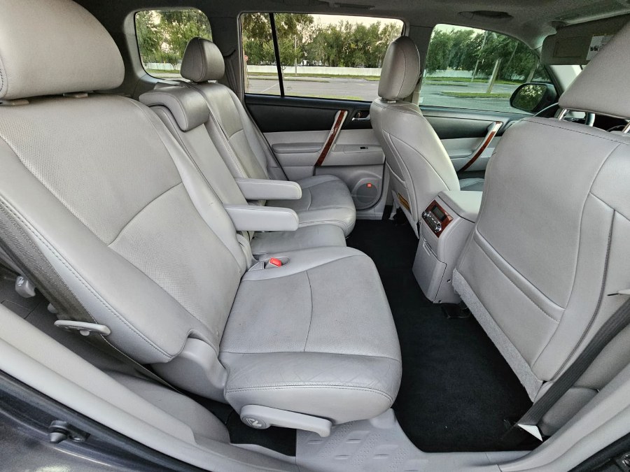 2013 Toyota Highlander FWD 4dr V6 Limited (Natl), available for sale in Longwood, Florida | Majestic Autos Inc.. Longwood, Florida 2013 Toyota Highlander FWD 4dr V6 Limited (Natl), available for sale in Longwood, Florida | Majestic Autos Inc.. Longwood, Florida