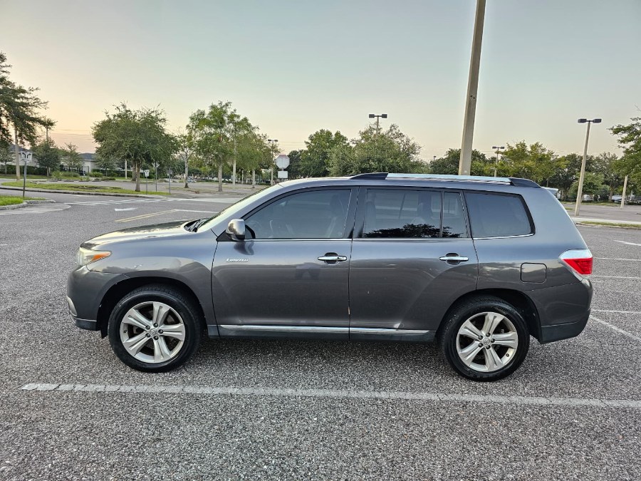 2013 Toyota Highlander FWD 4dr V6 Limited (Natl), available for sale in Longwood, Florida | Majestic Autos Inc.. Longwood, Florida 2013 Toyota Highlander FWD 4dr V6 Limited (Natl), available for sale in Longwood, Florida | Majestic Autos Inc.. Longwood, Florida