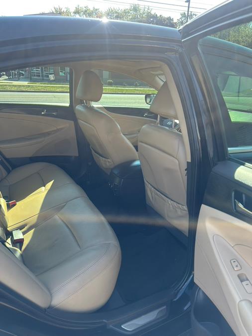 2014 Hyundai Sonata 4dr Sdn 2.4L Auto Limited, available for sale in Wallingford, Connecticut | Wallingford Auto Center LLC. Wallingford, Connecticut 2014 Hyundai Sonata 4dr Sdn 2.4L Auto Limited, available for sale in Wallingford, Connecticut | Wallingford Auto Center LLC. Wallingford, Connecticut