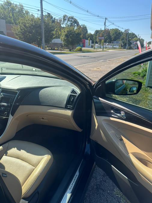 2014 Hyundai Sonata 4dr Sdn 2.4L Auto Limited, available for sale in Wallingford, Connecticut | Wallingford Auto Center LLC. Wallingford, Connecticut 2014 Hyundai Sonata 4dr Sdn 2.4L Auto Limited, available for sale in Wallingford, Connecticut | Wallingford Auto Center LLC. Wallingford, Connecticut