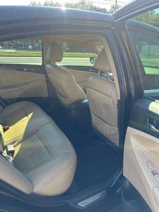 2014 Hyundai Sonata 4dr Sdn 2.4L Auto Limited, available for sale in Wallingford, Connecticut | Wallingford Auto Center LLC. Wallingford, Connecticut 2014 Hyundai Sonata 4dr Sdn 2.4L Auto Limited, available for sale in Wallingford, Connecticut | Wallingford Auto Center LLC. Wallingford, Connecticut