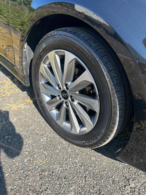 2014 Hyundai Sonata 4dr Sdn 2.4L Auto Limited, available for sale in Wallingford, Connecticut | Wallingford Auto Center LLC. Wallingford, Connecticut 2014 Hyundai Sonata 4dr Sdn 2.4L Auto Limited, available for sale in Wallingford, Connecticut | Wallingford Auto Center LLC. Wallingford, Connecticut